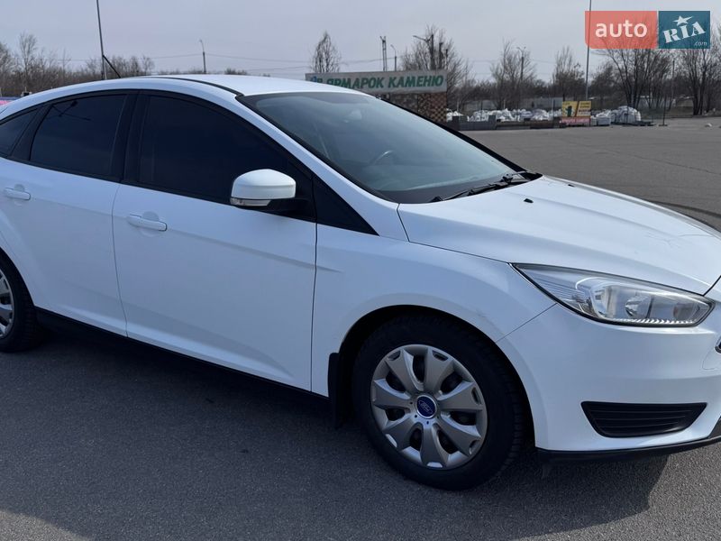 Хетчбек Ford Focus 2017 в Дніпрі фото 4 Хетчбек Ford Focus 2017 в Дніпрі