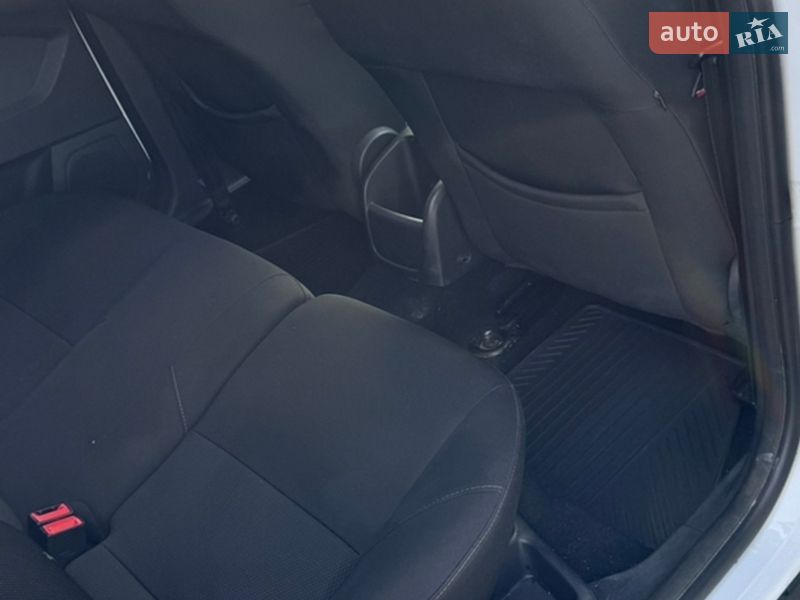 Хетчбек Ford Focus 2017 в Дніпрі фото 25 Хетчбек Ford Focus 2017 в Дніпрі