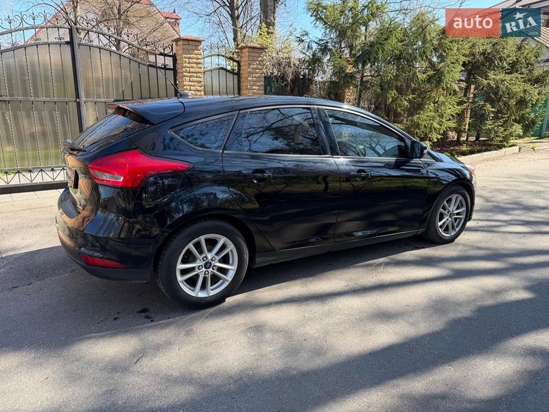 Хэтчбек Ford Focus 2015 в Киеве фото 5 Хэтчбек Ford Focus 2015 в Киеве
