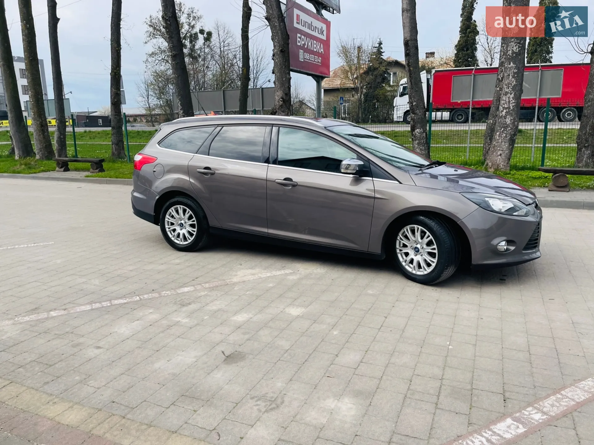 2011 Ford Focus - мініатюра 11