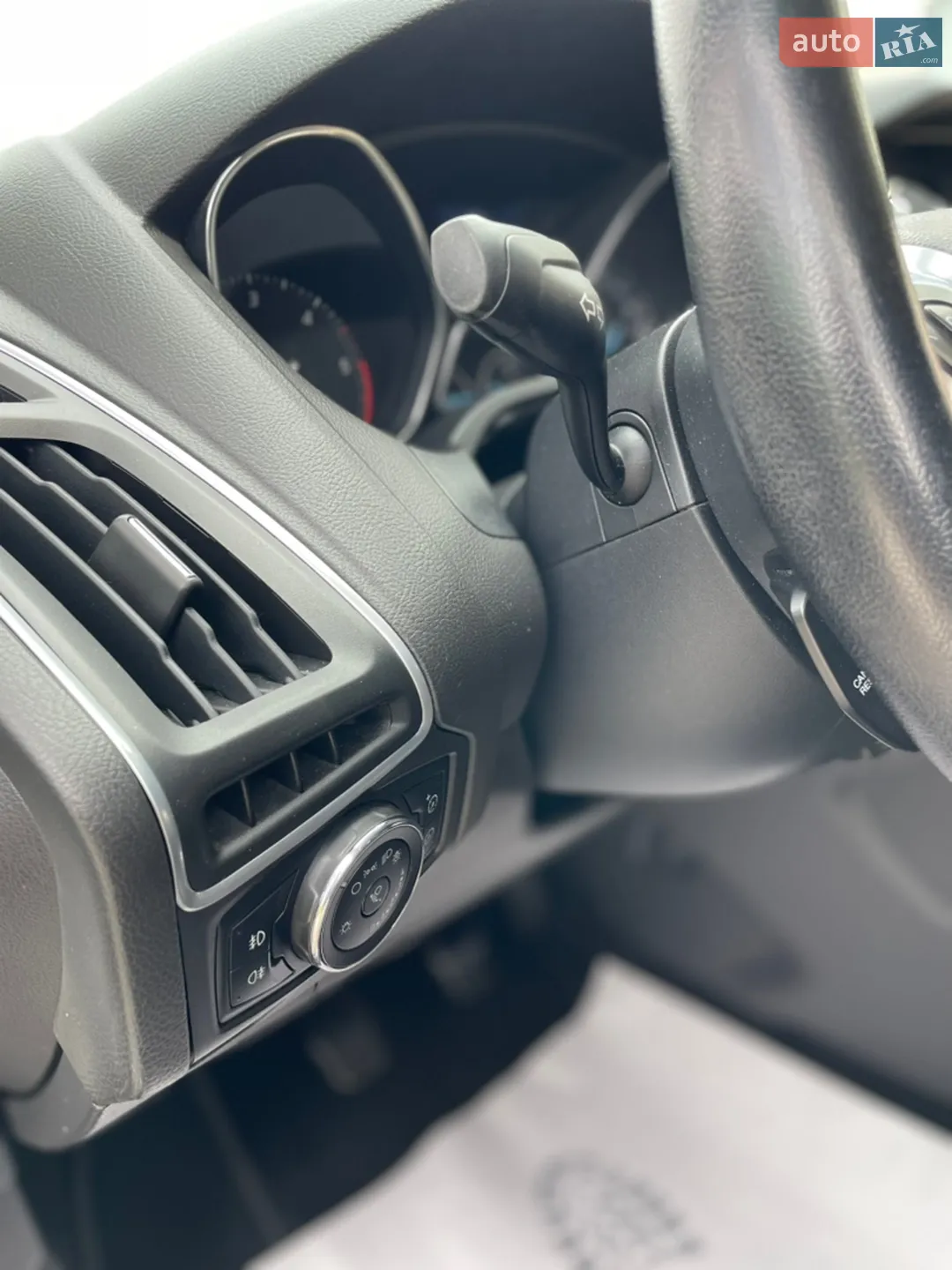 2011 Ford Focus - мініатюра 27