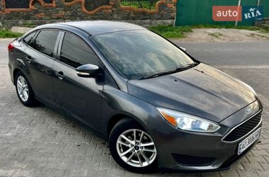 Седан Ford Focus 2015 в Ужгороді