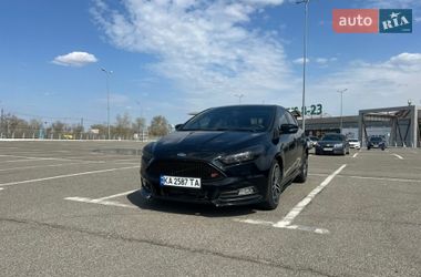 Хэтчбек Ford Focus 2016 в Киеве