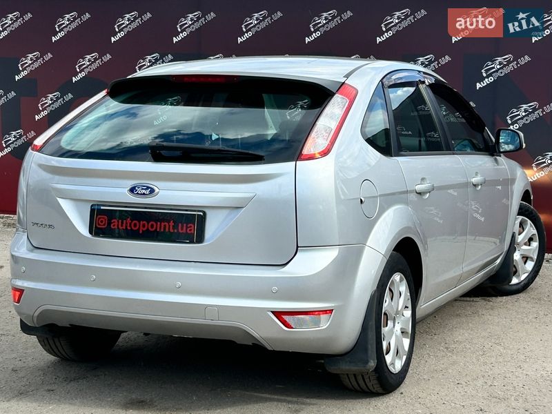 Хэтчбек Ford Focus 2010 в Сумах