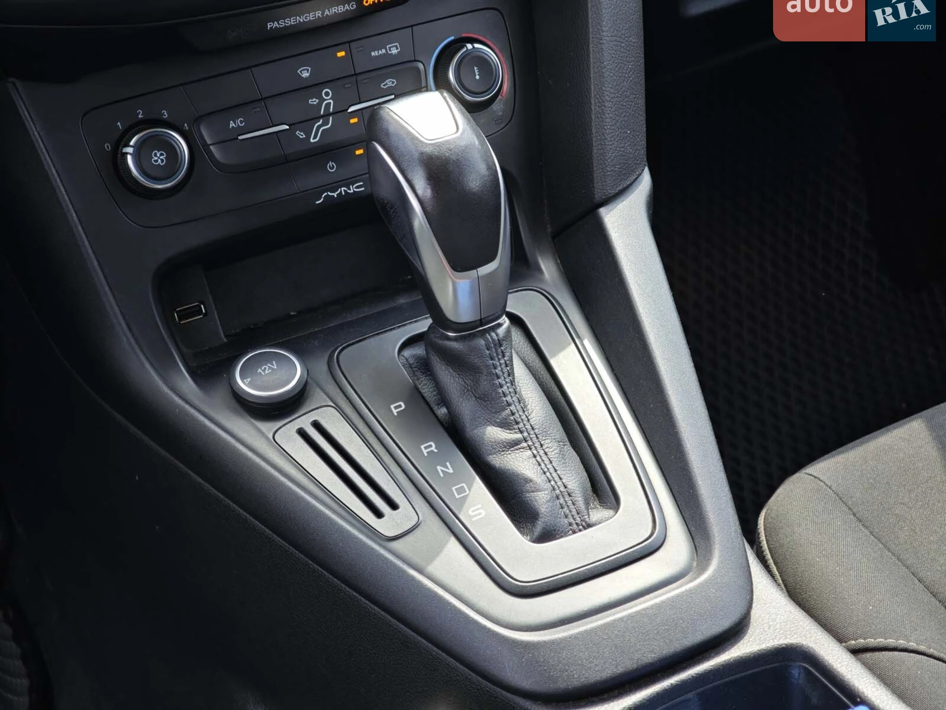 2015 Ford Focus - мініатюра 17