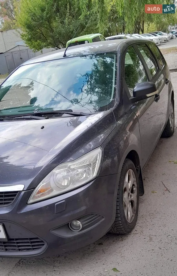 2010 Ford Focus - мініатюра 11