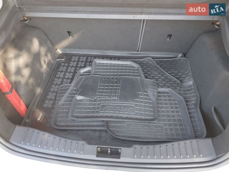 Хэтчбек Ford Focus 2013 в Киеве