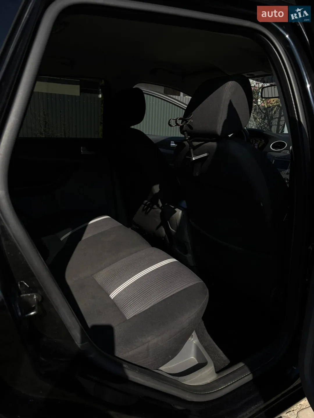 2010 Ford Focus - мініатюра 8