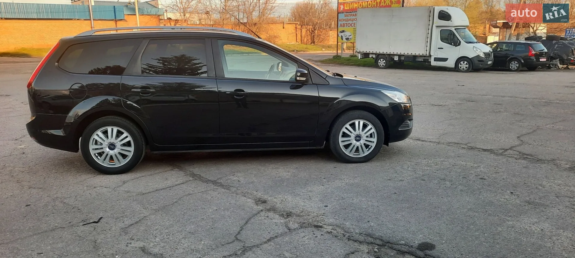2010 Ford Focus - мініатюра 16