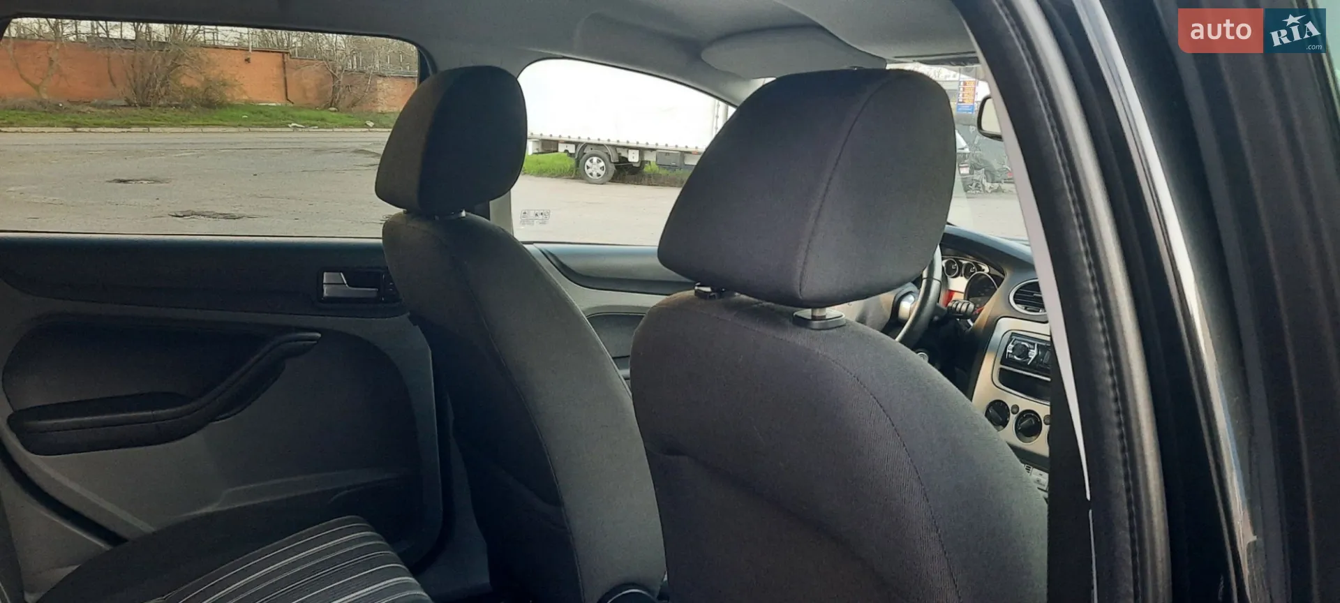 2010 Ford Focus - мініатюра 65