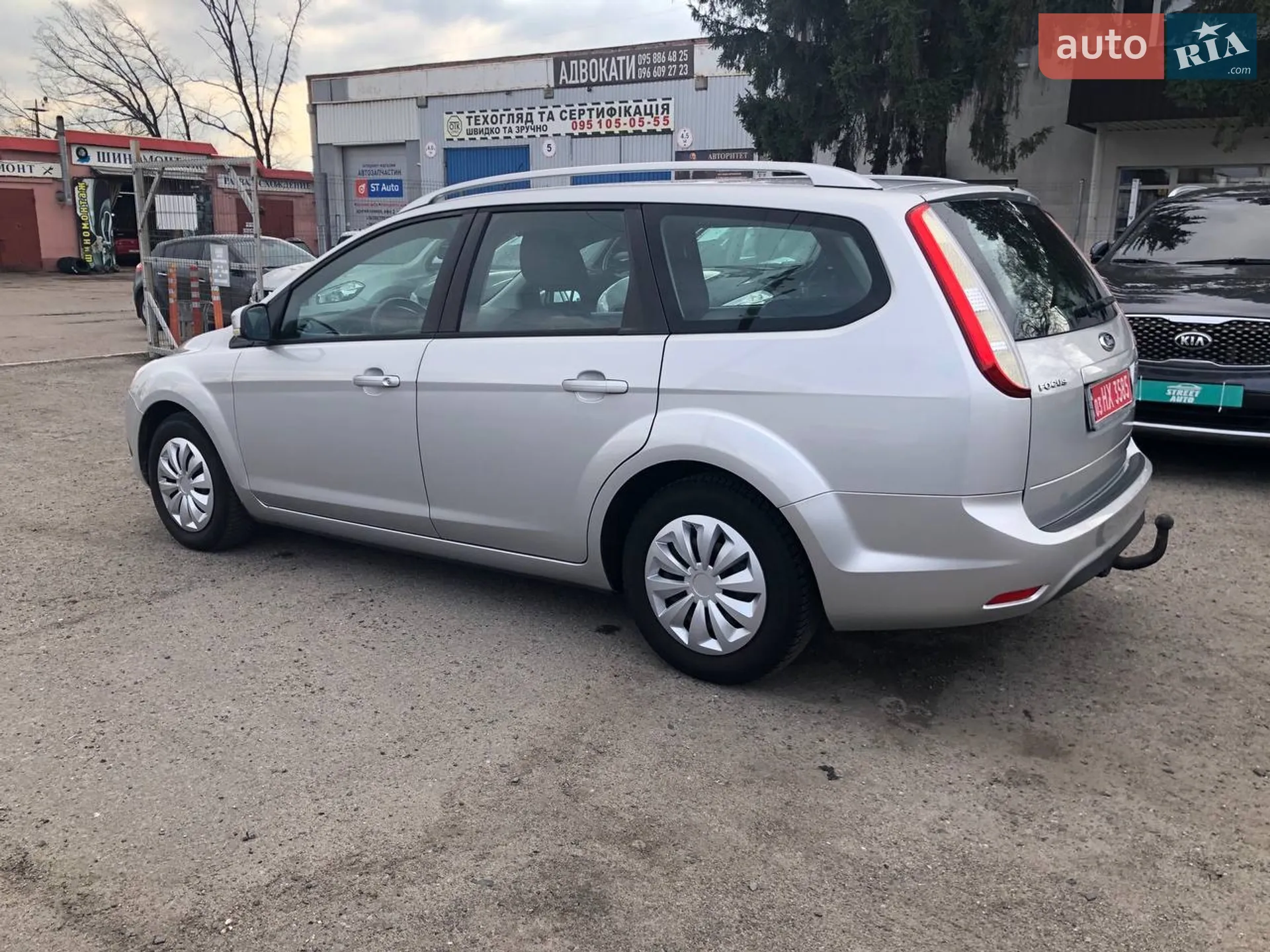 2010 Ford Focus - мініатюра 8