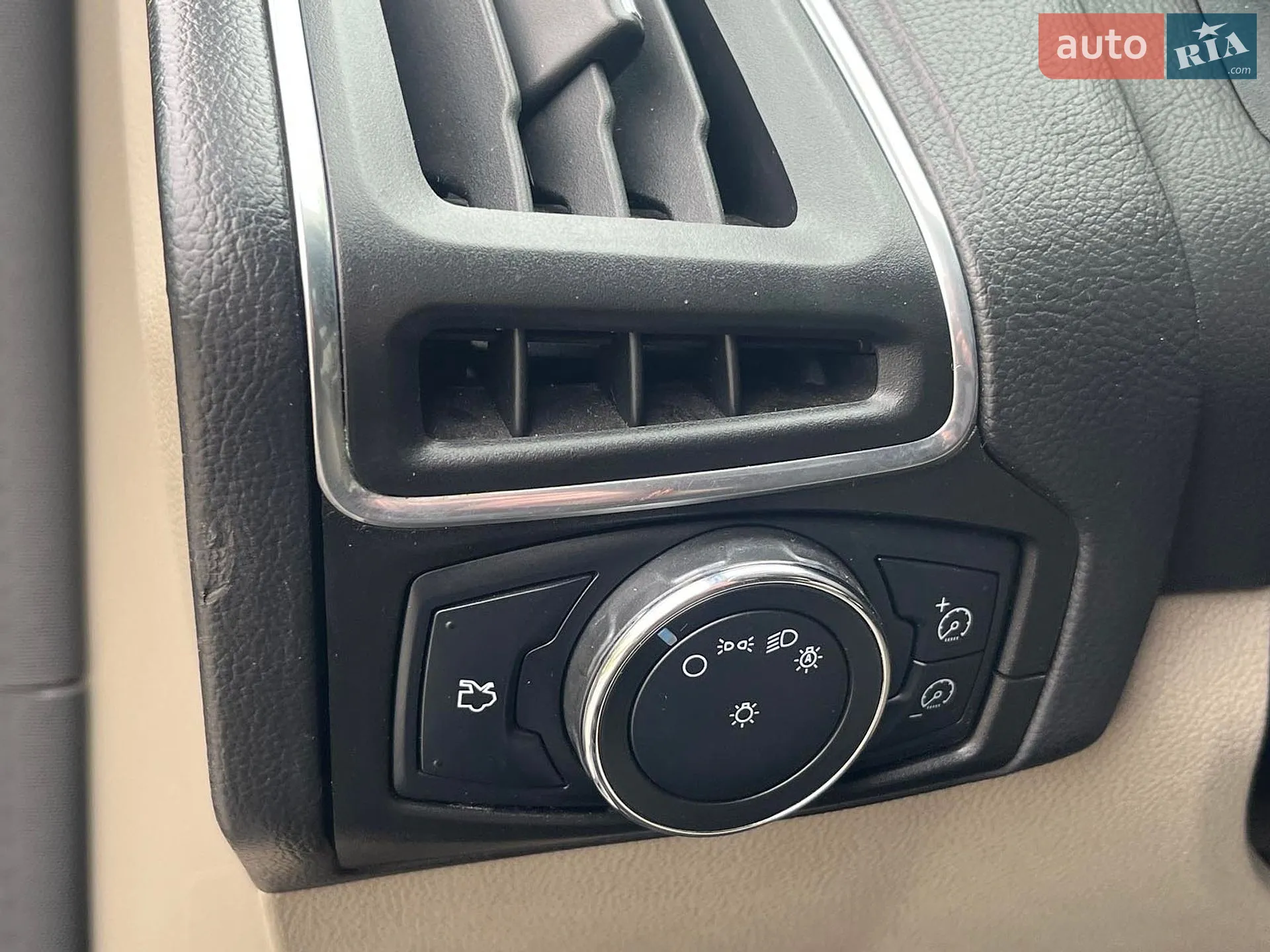 2013 Ford Focus - мініатюра 27