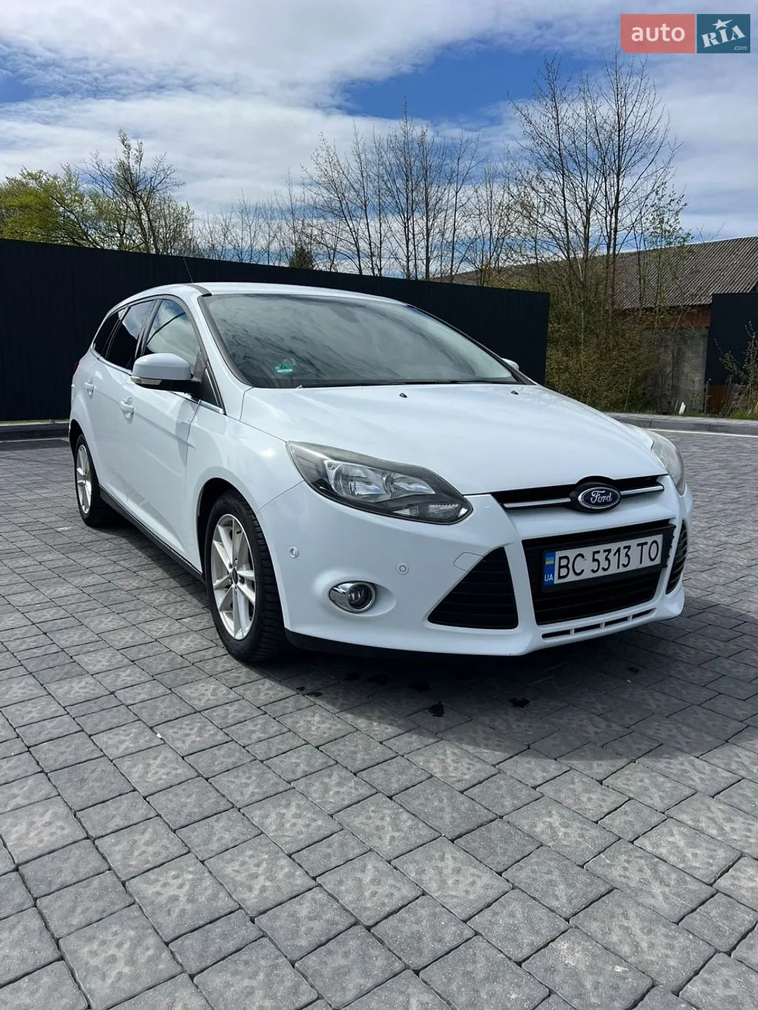 Ford Focus 2013 VIN WF0LXXGCBLDB73745 фото оголошення 3 з 41