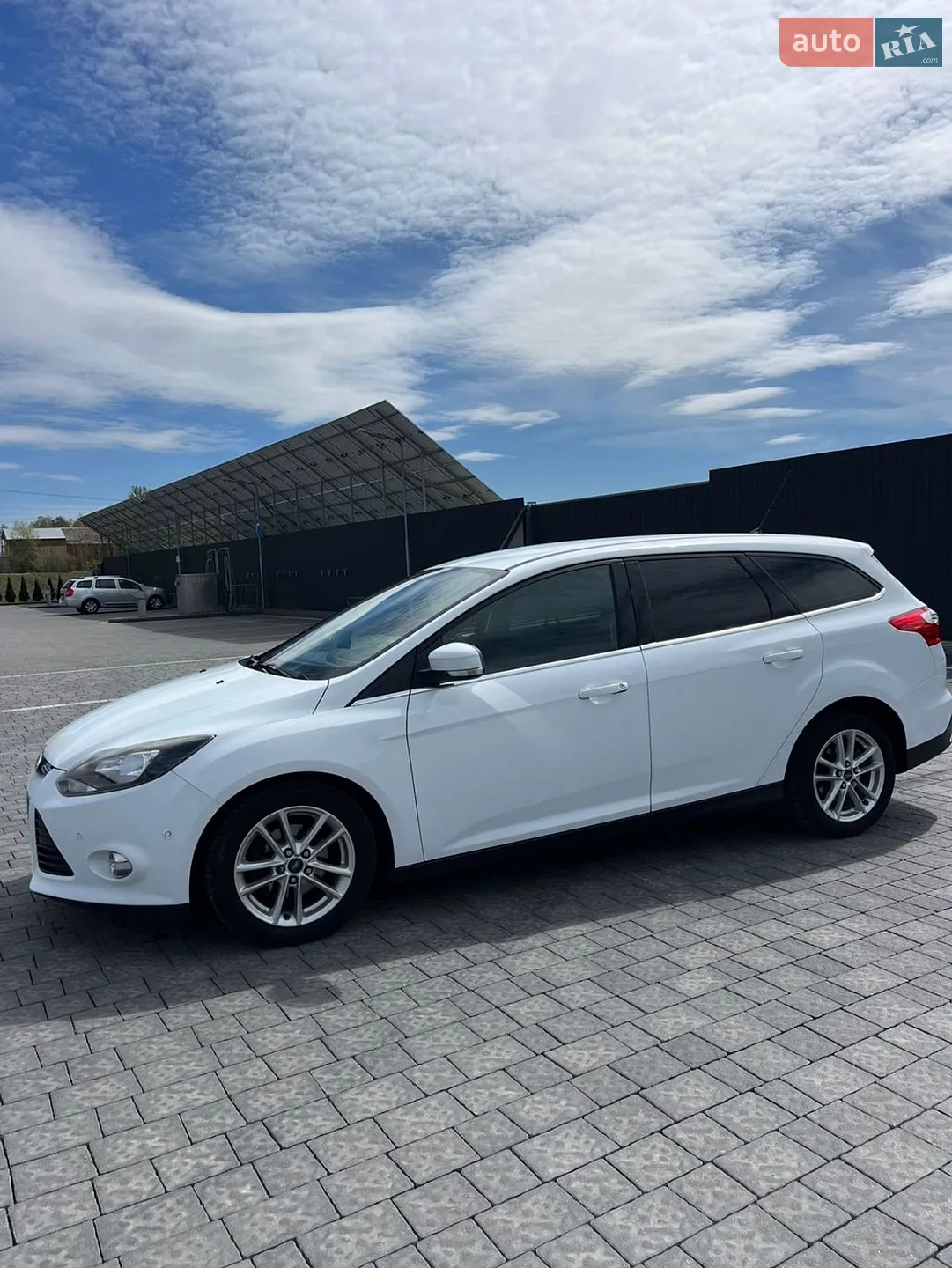 Ford Focus 2013 VIN WF0LXXGCBLDB73745 фото оголошення 5 з 41