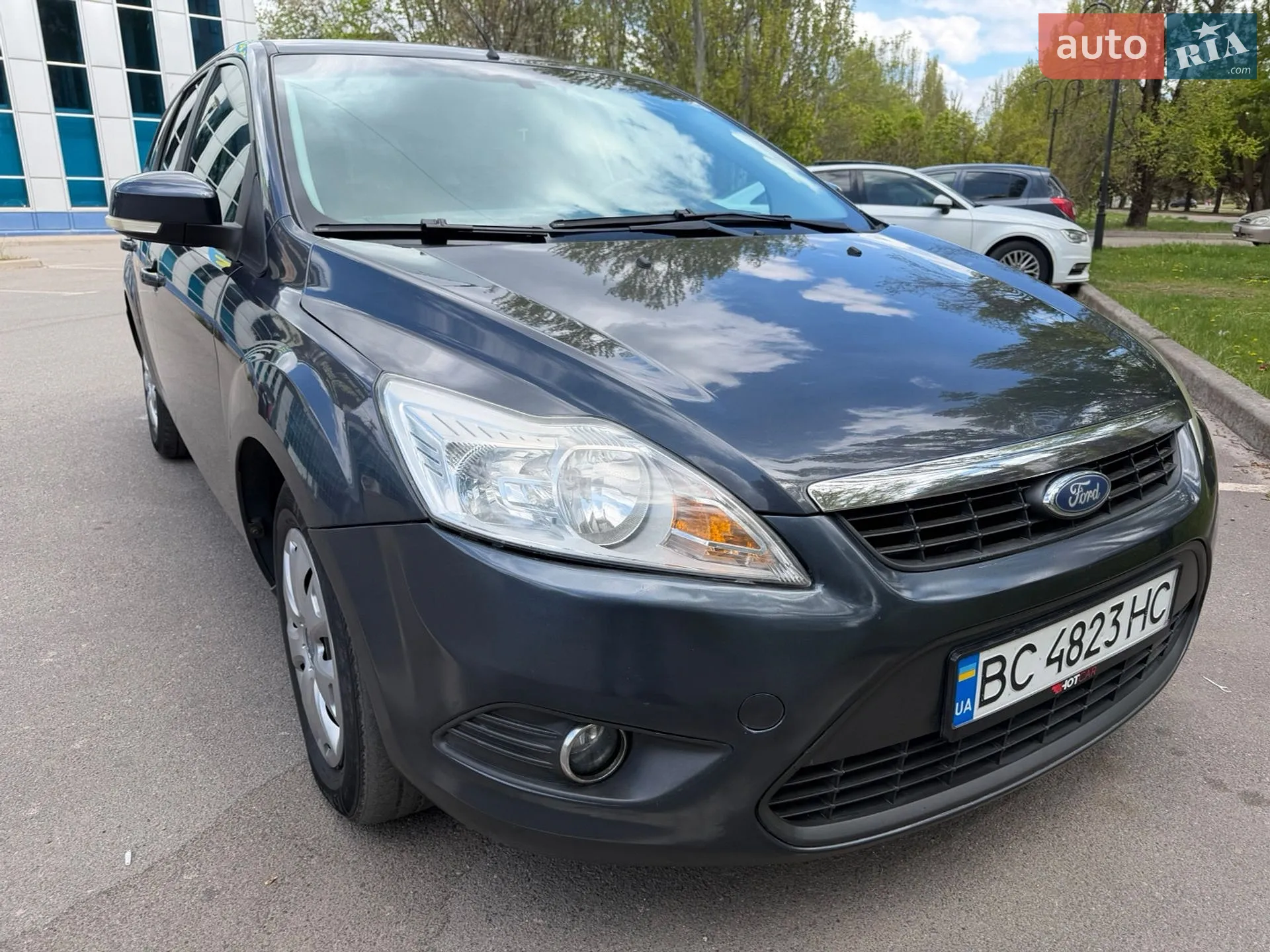 2010 Ford Focus - мініатюра 2