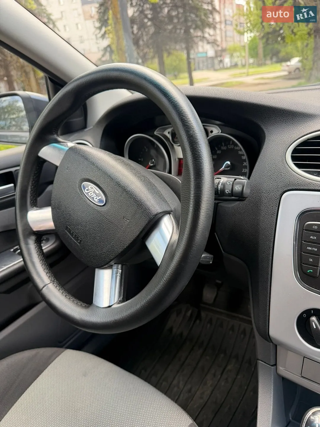 2010 Ford Focus - мініатюра 12