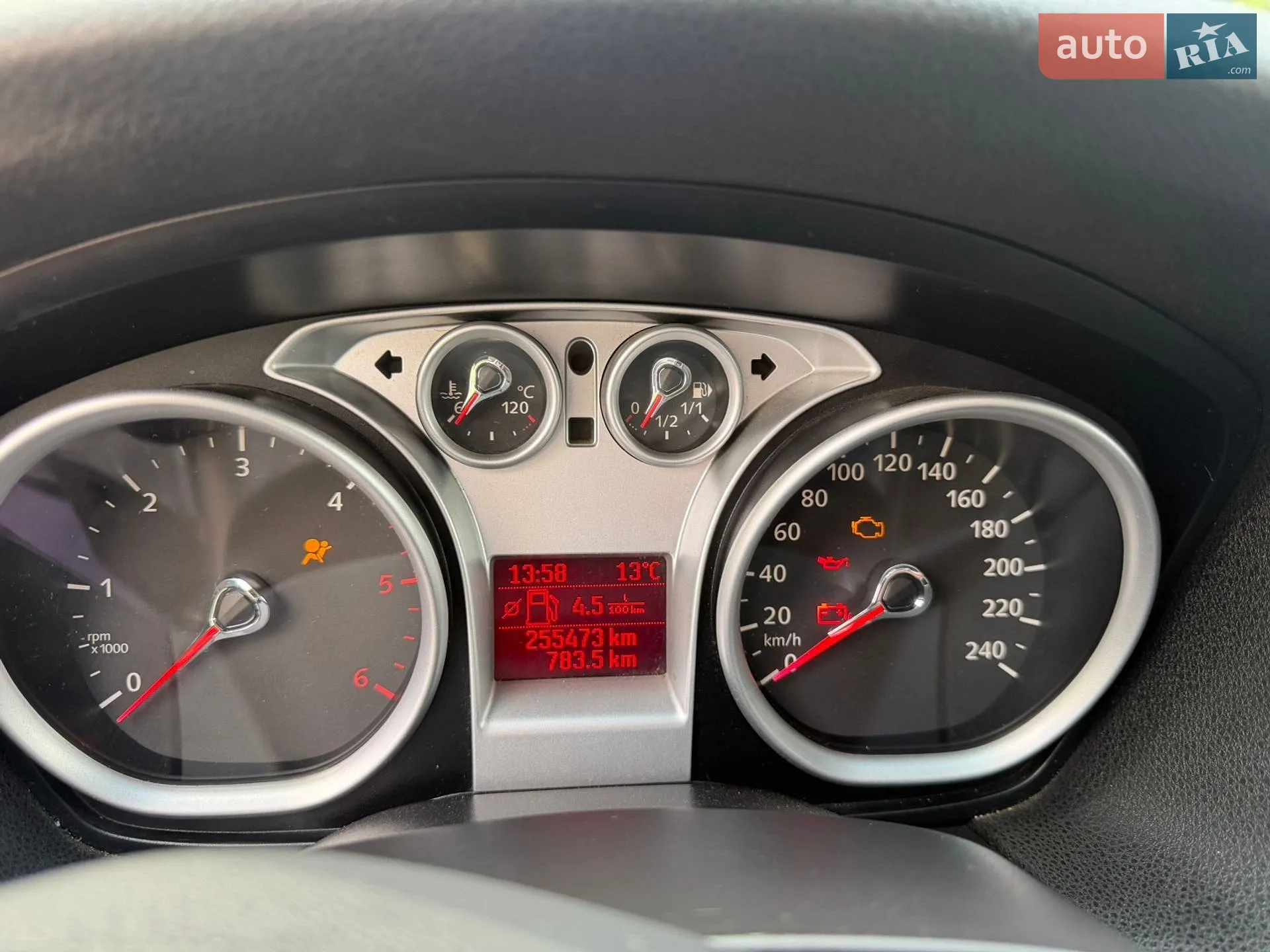 2010 Ford Focus - мініатюра 18