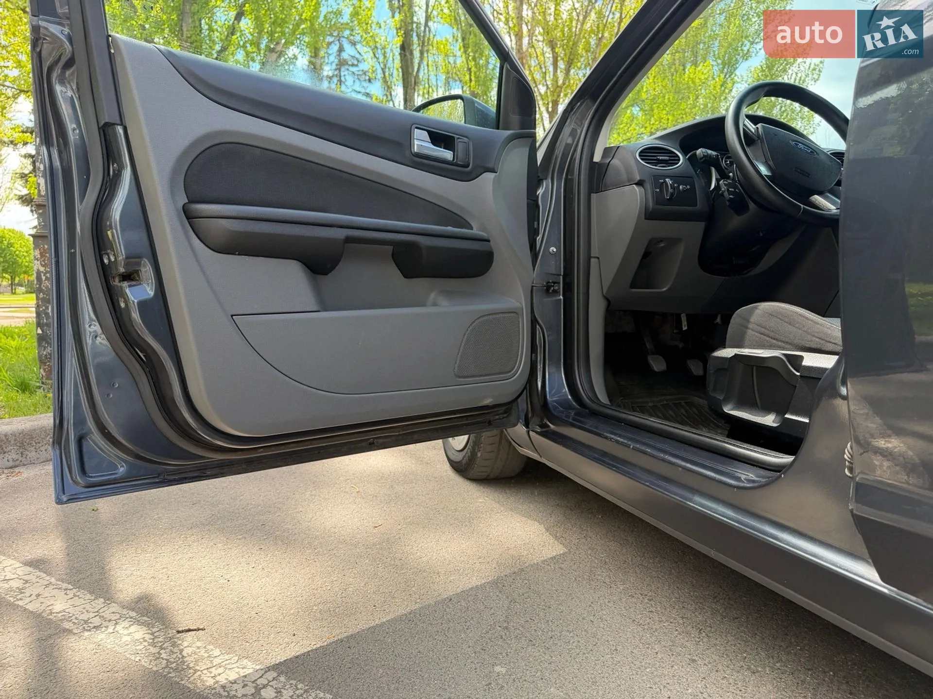 2010 Ford Focus - мініатюра 24