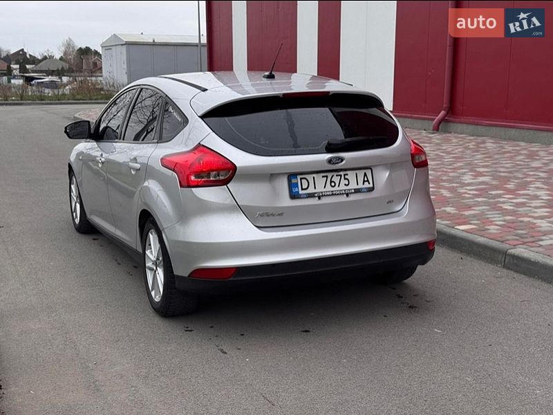 Хетчбек Ford Focus 2016 в Дніпрі