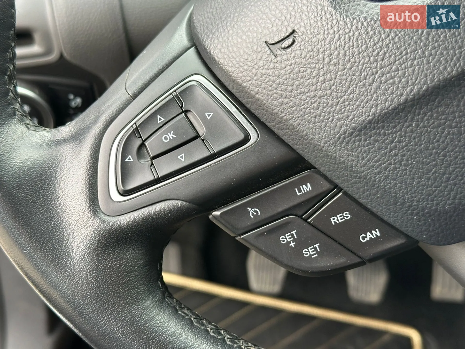2015 Ford Focus - мініатюра 29