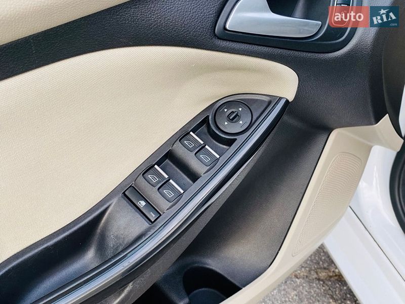Хетчбек Ford Focus 2015 в Кременчуці
