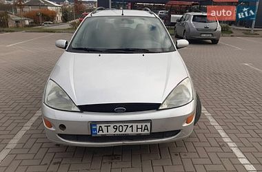 Седан Ford Focus 2000 в Золочеві
