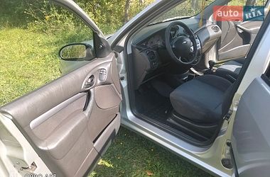 Универсал Ford Focus 2003 в Новояворовске