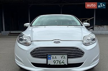 Хэтчбек Ford Focus 2014 в Киеве