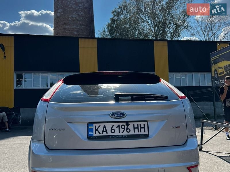 Хэтчбек Ford Focus 2011 в Киеве