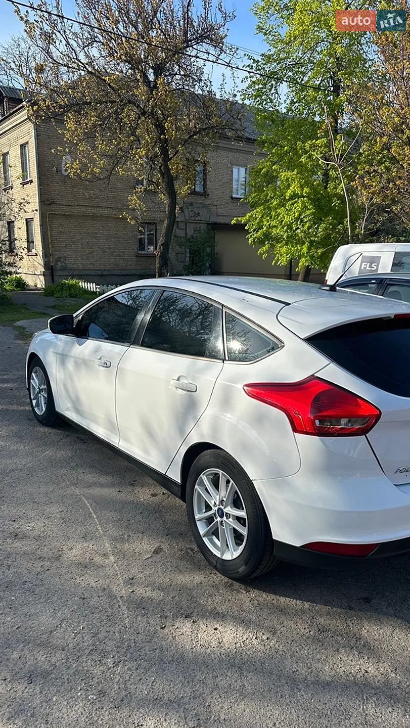 2016 Ford Focus - мініатюра 16