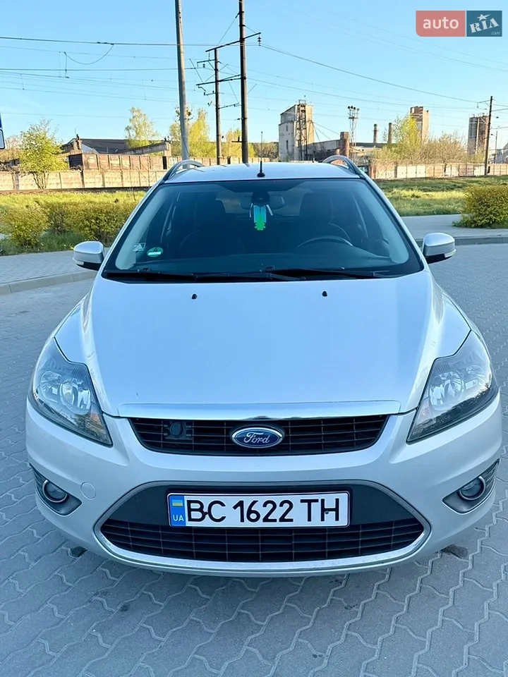 2010 Ford Focus - мініатюра 16