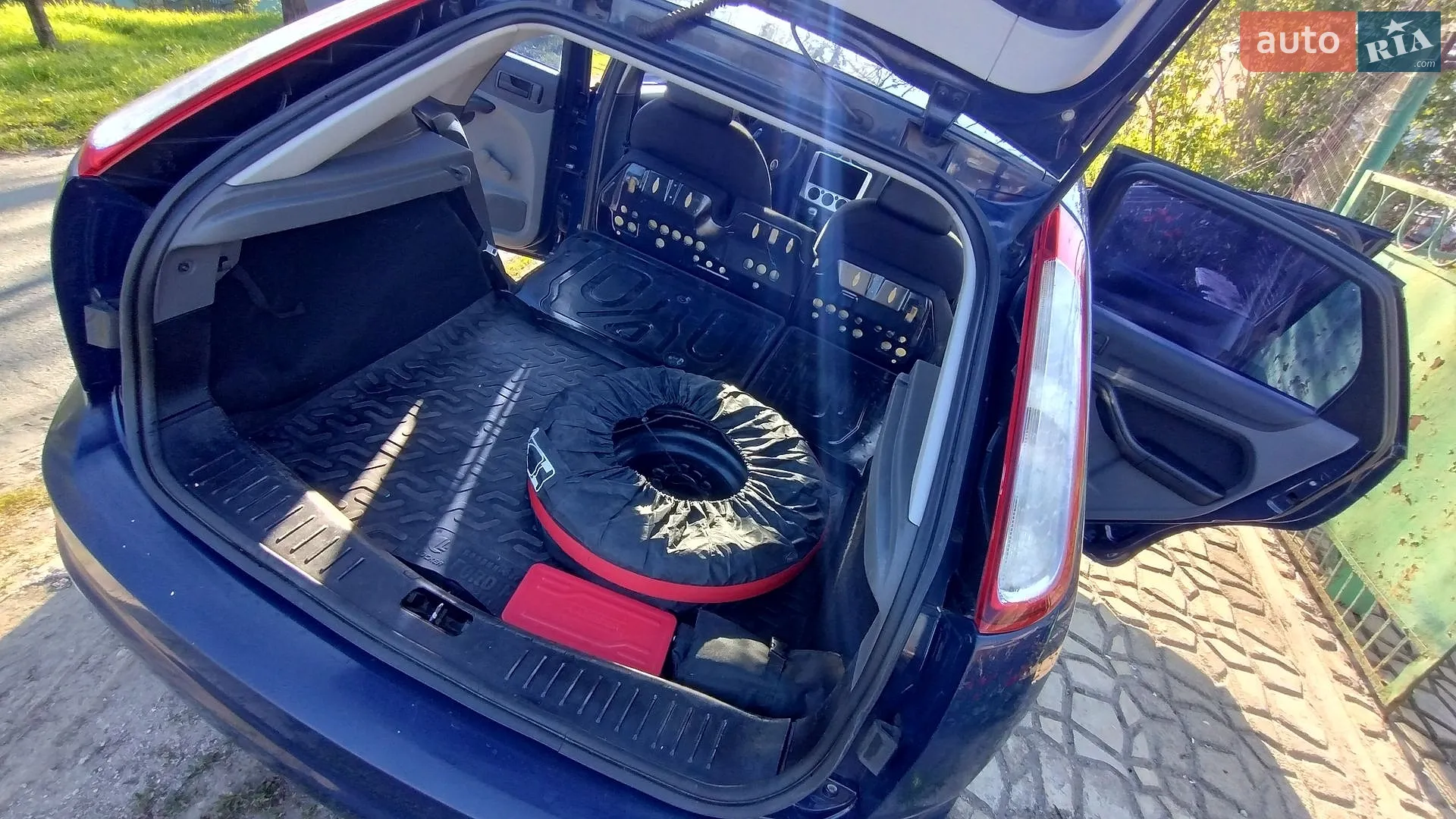 2011 Ford Focus - мініатюра 21