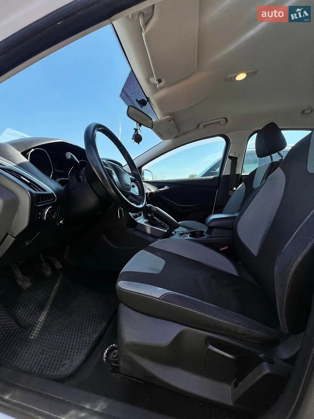 2012 Ford Focus - мініатюра 9