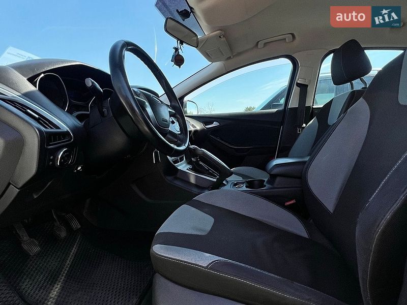 Седан Ford Focus 2012 в Софиевской Борщаговке