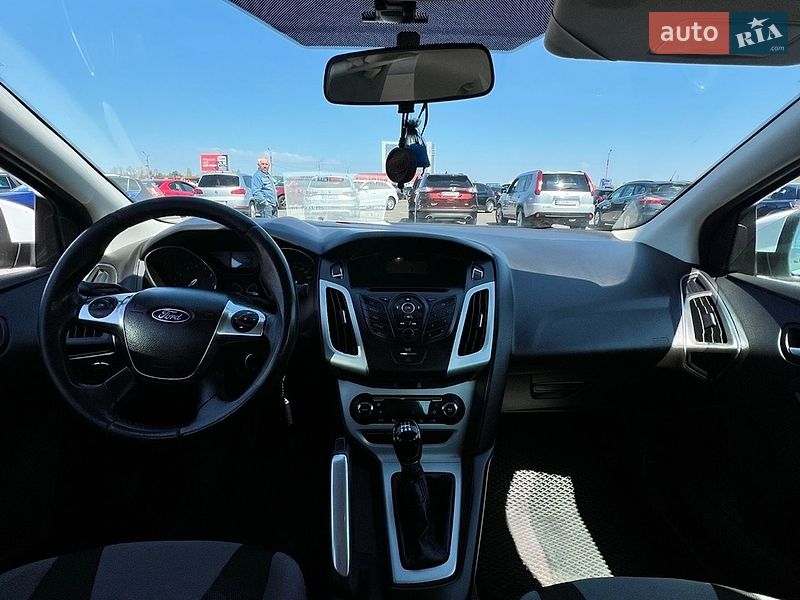 Седан Ford Focus 2012 в Софиевской Борщаговке