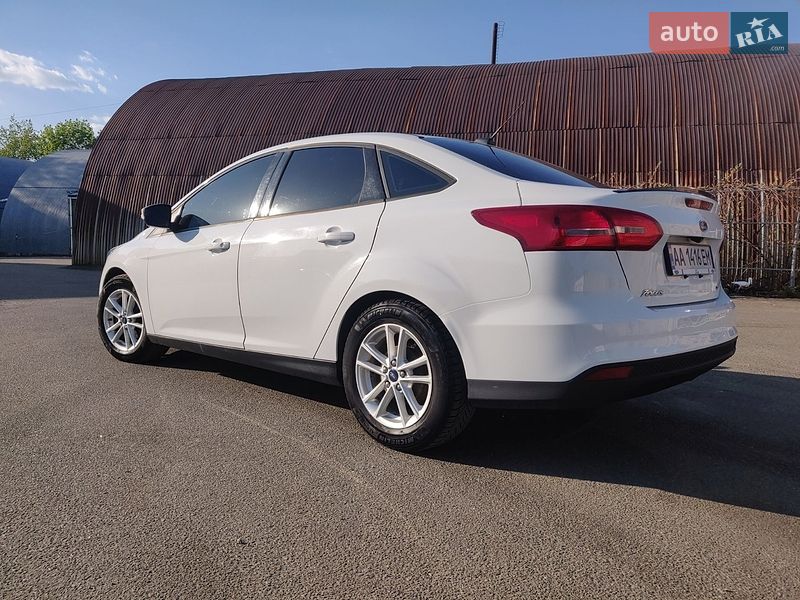 Седан Ford Focus 2015 в Киеве