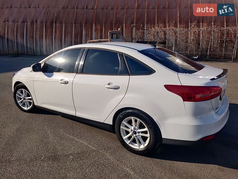 Седан Ford Focus 2015 в Киеве