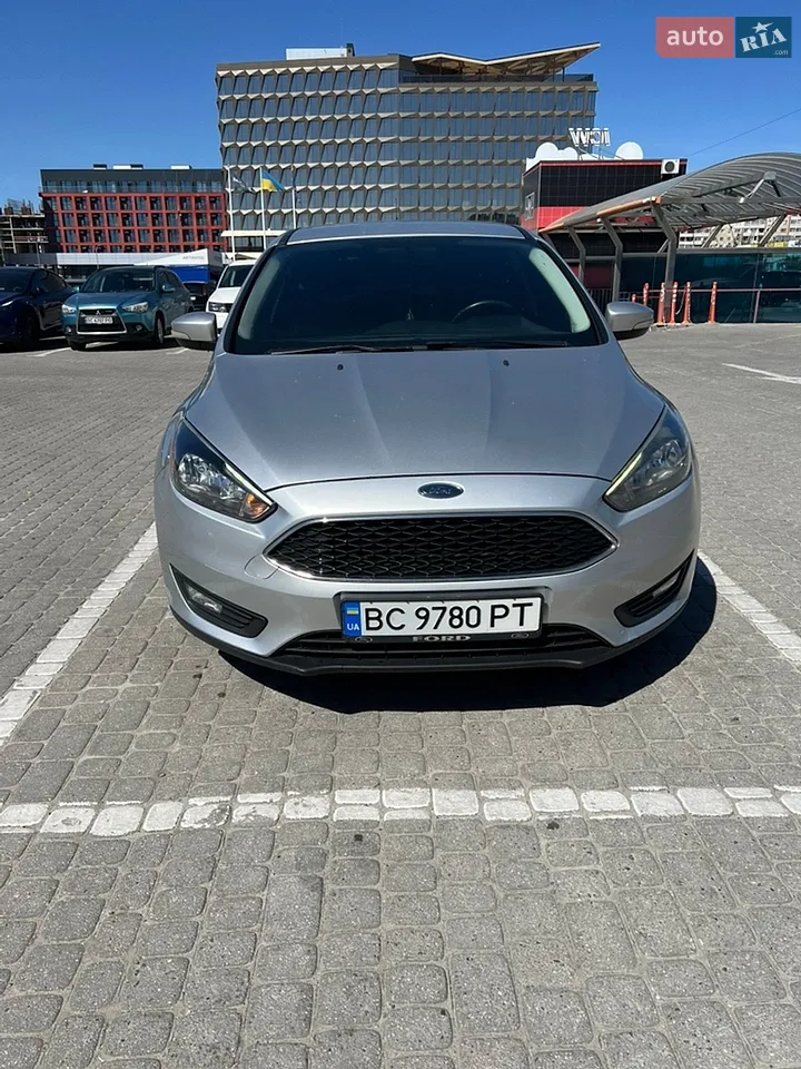 2016 Ford Focus - мініатюра 16