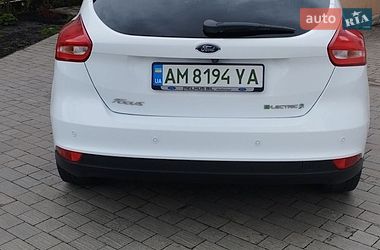 Хетчбек Ford Focus 2015 в Житомирі