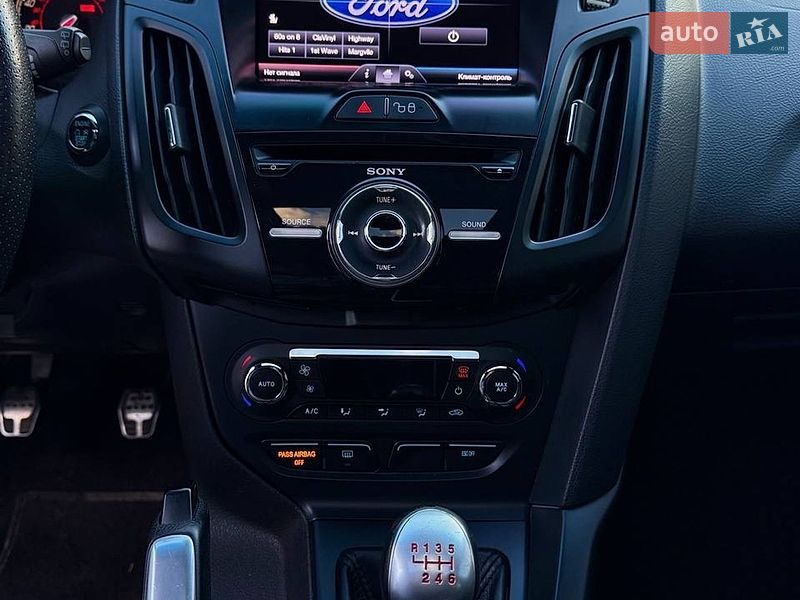 Хетчбек Ford Focus 2012 в Дніпрі