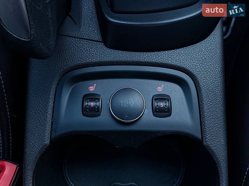 Хетчбек Ford Focus 2012 в Дніпрі