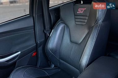 Хетчбек Ford Focus 2012 в Дніпрі