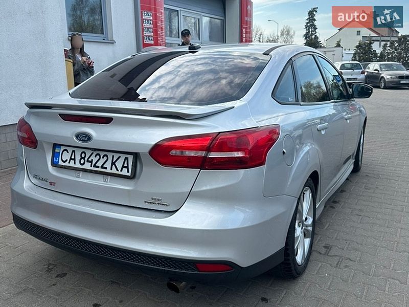 Седан Ford Focus 2015 в Смілі