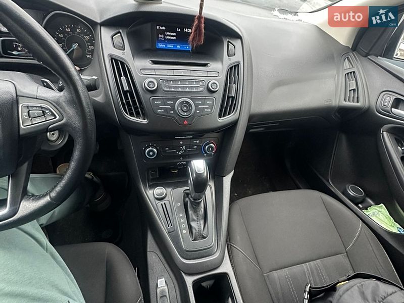 Седан Ford Focus 2015 в Смілі