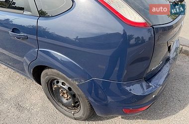 Хэтчбек Ford Focus 2011 в Виноградове