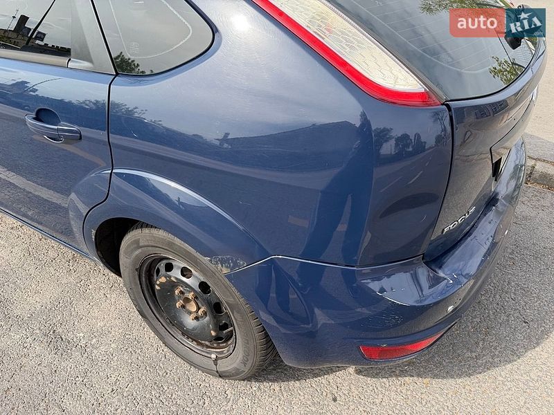 Хэтчбек Ford Focus 2011 в Виноградове