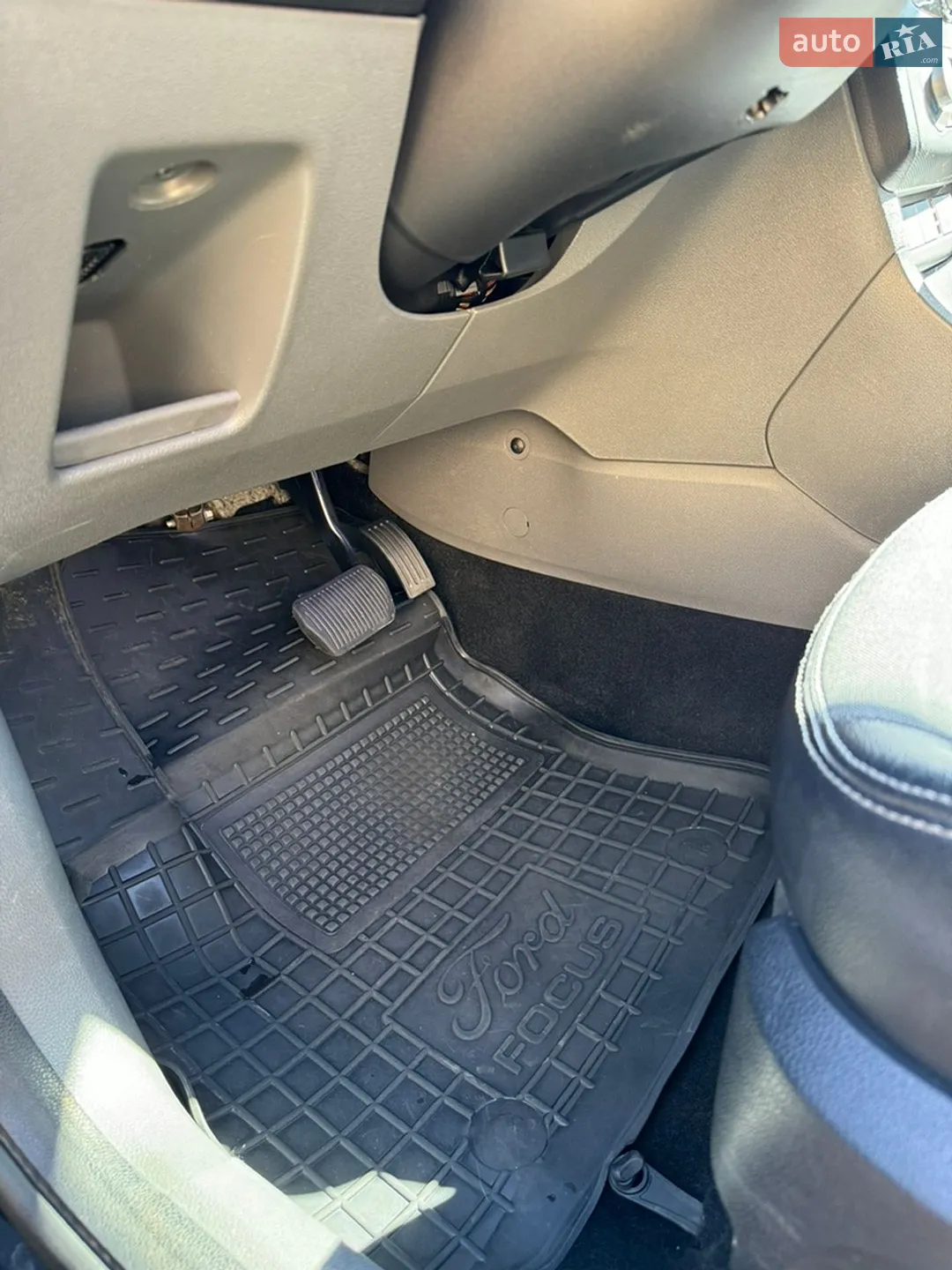 2010 Ford Focus - мініатюра 28