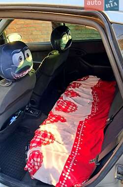 Хэтчбек Ford Focus 2000 в Бородянке
