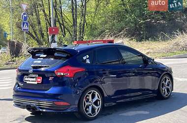 Хэтчбек Ford Focus 2016 в Киеве
