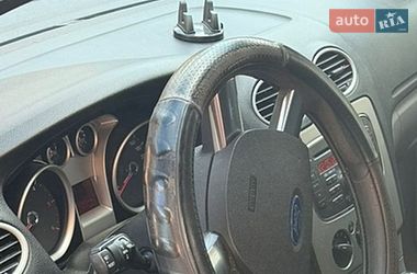 Хэтчбек Ford Focus 2010 в Тячеве